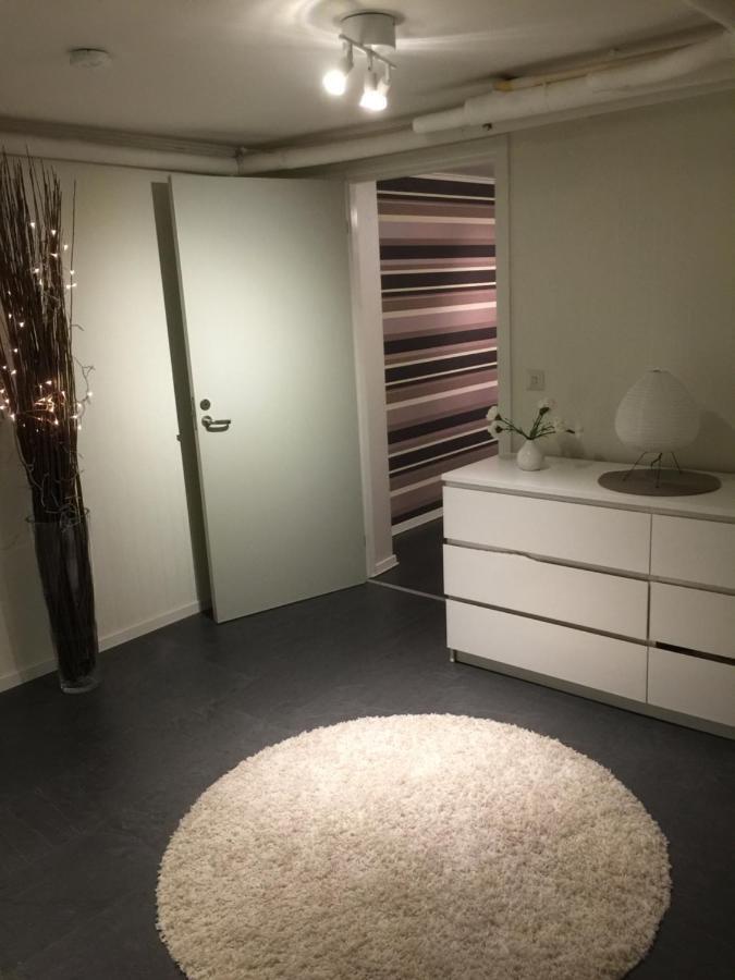 Bo Centralt I Vaernamo Екстер'єр фото